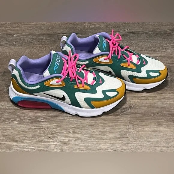 Nike Women’s Air Max 200 - Picture 4 of 6